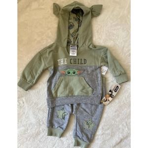 NWT Baby Yoda 6-9 month set